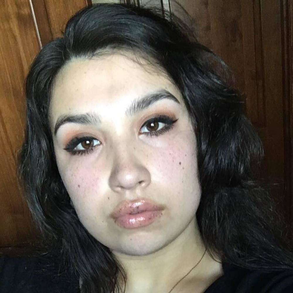 Meet your Posher, Olivia